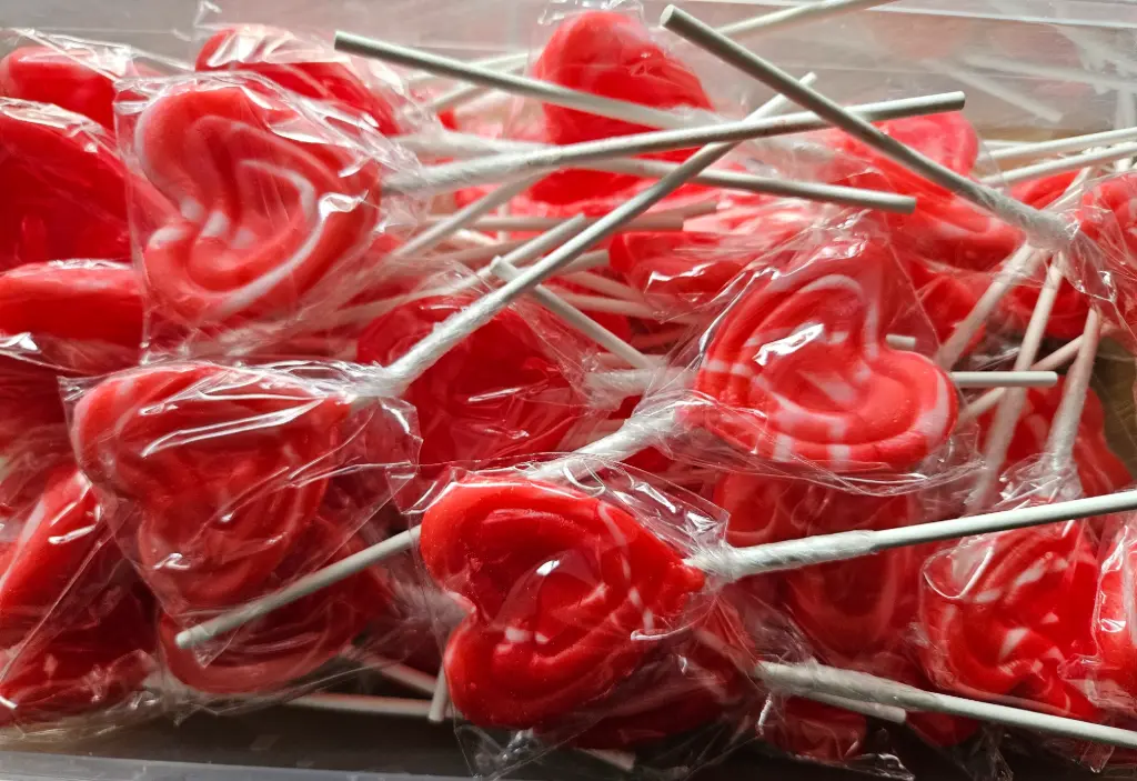 Sucette mini cœur ( vendu à l'unité)