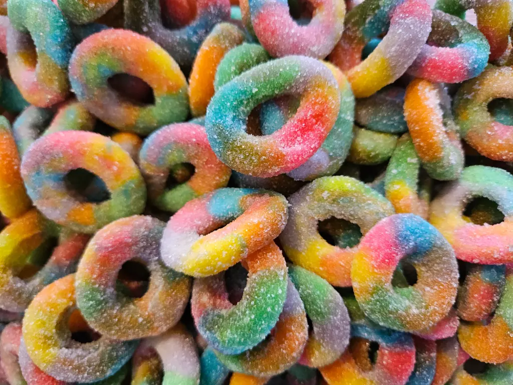 Anneaux multicolore acidulés (vendu par 100gr)