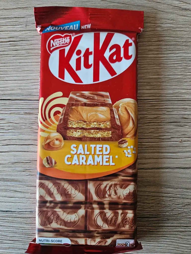Tablette KitKat caramel salé (vendu à l'unité)
